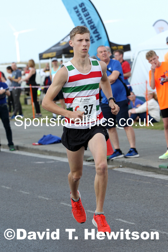 Senior mens 6 stage relay, 2021 Northern 6 and 4 Stage and Young Athletes Road Relays, Redcar. Photo: David T. Hewitson/Sports for All Pics